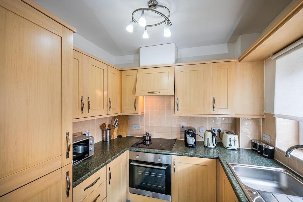 Reading 2-Bed Apartment & Parking Esterno foto